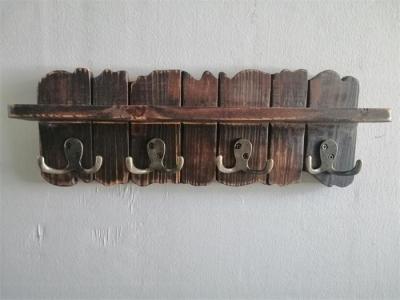 China 15,75 polegadas, ganchos dobro do metal de 4 partes, cremalheira fixada na parede de madeira do revestimento à venda