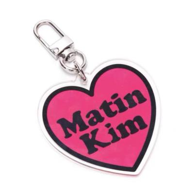 China Fabrica personalizada Euroamericano corazón acrílico llavero de imagen llavero anillo pareja amante corazón palabras de texto impreso llavero en venta