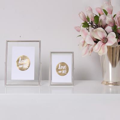 China 2020 New Design 4x6 Handmade Glass Photo Frames Metal Desktop Floating Picture Frame (Vertical) for sale