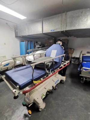 China New CE Certificate Top performance American Brand Hill-Rom Medical transfer bed in repairing with parts en venta