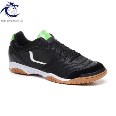 China Hot Sale Indoor Sports Rubber Soccer Football Rubber Low Top Training Shoes For Men for sale