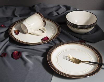 Chine FDA a gravé l'ensemble en refief de vaisselle de porcelaine de vague élégant pour des hôtels à vendre
