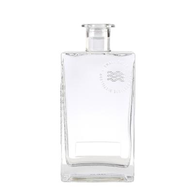 Chine Logo personnalisé Patron Tequila Zeytinya Iesi Boissons Ron Bouteille de vin pour le café à vendre
