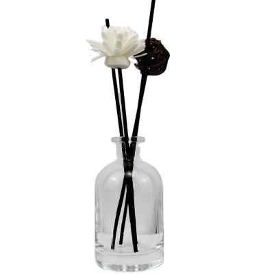 Chine Bouteilles de diffuseur de roseau à l' aromathérapie 50 ml 100 ml 150 ml 200 ml à vendre