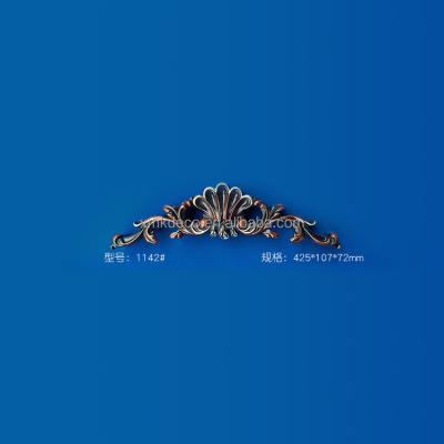 China EUROPEAN China Antique Furniture Parts Wine Cabinet Top Crown Plastic for sale