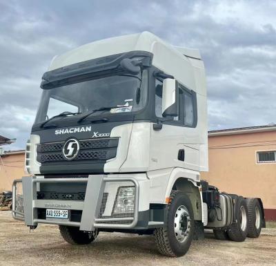 中国 SHACMAN X3000 6X4 トラクターヘッド 420HP 450HP トラクター トラック タンザニア向け 単機 双寝台 右駆動 販売のため
