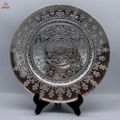 China 13 Inch Disposable Silver Dinner Plate Chargers Round Server Ware for sale