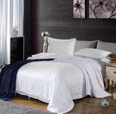 China 250 Thread Count Satin Disposable White Bedding Sets Sheet for sale