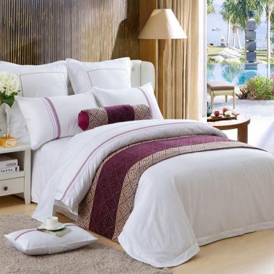 China Plain White 144T Fabric Hotel Bedding Bed Sheet Fabric Anti-Static For Bedding 100% Cotton for sale