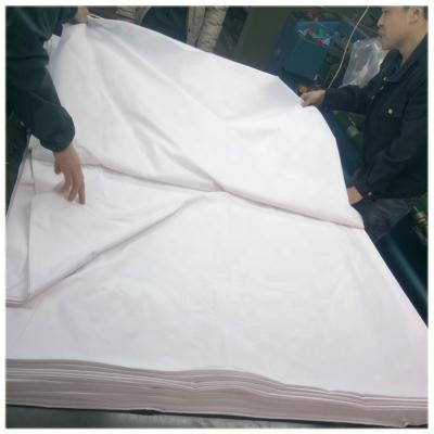 China China manufacturer plain weave textile percale shrink-resistant 120gsm 200T cvc fabric for hotel bed linen in roll for sale