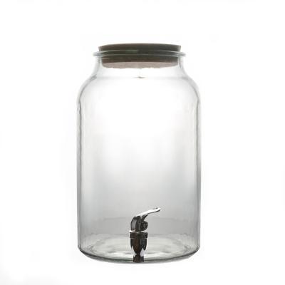 China 5L clear cylinder glass beverage juice dispenser with wood lid for sale