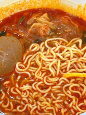 China 192g Dry Mixed Instant Noodle Boiling Water Cooking Method Must-Try for Noodle Lovers for sale