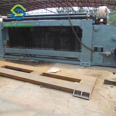 Cina 3m Rete Hexagonal Wire Mesh Machine Larghezza massima 3m 0,75Kw Traverse Motor Power Standard in vendita
