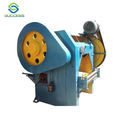 Chine 1.0-3.0mm épaisseur de la clôture machine de soudage PLC mode de commande AC220V/50Hz alimentation à vendre