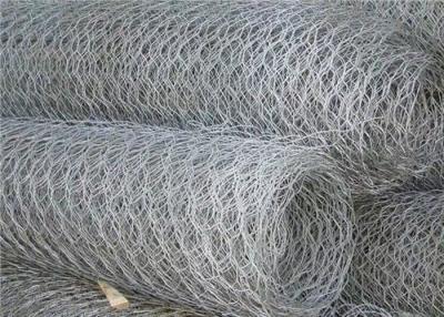China Bwg19 Bwg18 0.55m m 0.7m m galvanizó la malla de alambre hexagonal en venta