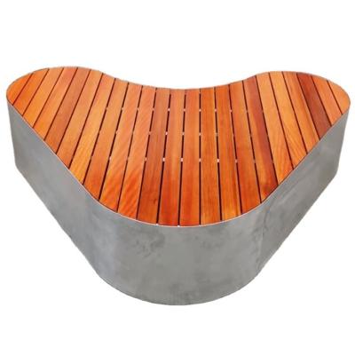 Chine Outdoor Heart-Shaped Solid Wood Bench Garden Metal Frame Bench à vendre