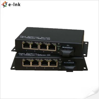 中国 10/100Mbps 4 Rj45コンバーターへの左舷イーサネット スイッチ繊維 販売のため