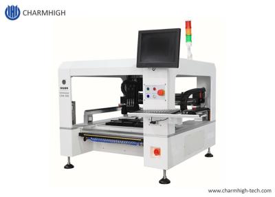 China A picareta Desktop de SMT das cabeças do gênio 4 coloca a máquina com 50 alimentadores CHM-550 à venda