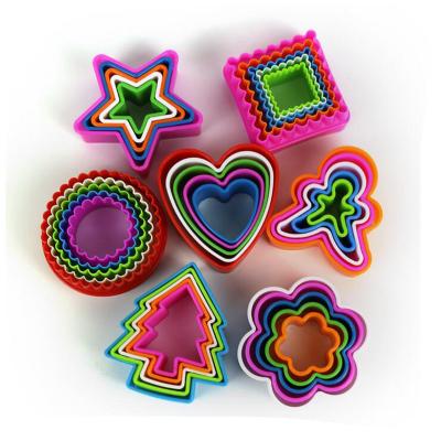 China 5Pcs/set Disposable Cookies Cake Decorating DIY Tools Heart Cookie Cutter Baking Molds Shape Kitchen Useful Tools for sale