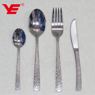 China Disposable No MOQ High Quality 147pcs Cutlery Set 18/10 Material Packed With Aluminum Case for sale