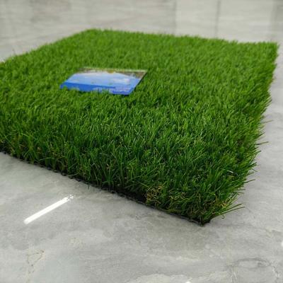 China 48 mm Paisaje de ocio Verde artificial Césped falso Alta densidad Alta Dtex Bajo mantenimiento Aspecto realista en venta