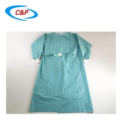 China Vestido cirúrgico descartável macio e à prova d'água que garante conforto e proteção ao pessoal médico à venda