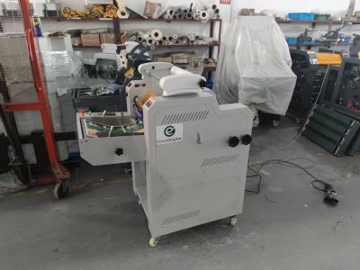 China Máquina laminadora de flauta para aquecimento por infravermelho de escritório 5 m/min à venda