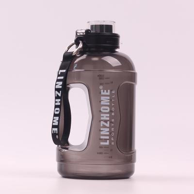 China Large Half Gallon 64oz Motivational Water Bottle Viable Unbreakable Gradient Color With Time Marker for sale