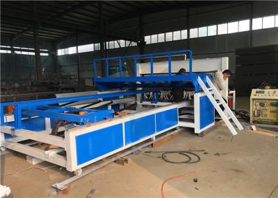 Chine Fil soudé complètement automatique Mesh Machine 2.5mm 6mm 60 fois/minute à vendre