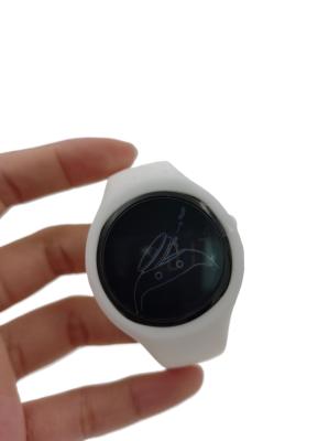 Cina CE più accurato passo contatore Fitness Band per il monitoraggio di passo a prova d'acqua giornaliero in vendita