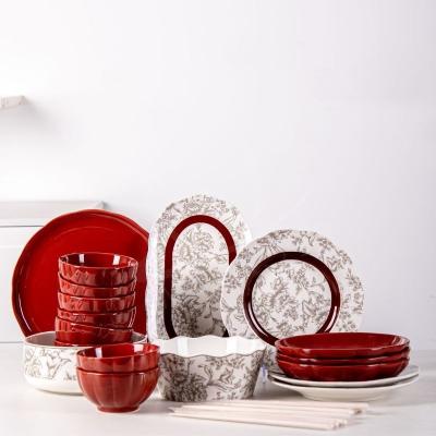 China Alfombra de mesa roja floral incluida 6 piezas de porcelana para el año chino en venta