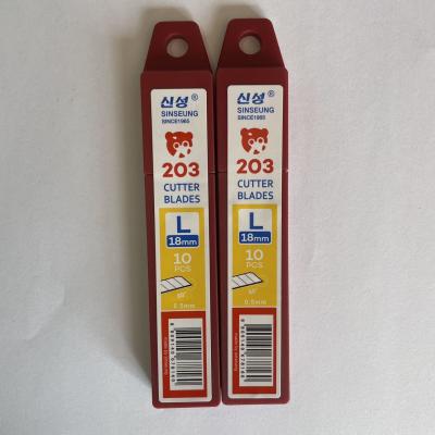 China Heavy Duty 18mm Snap Cutter Blade 60 Degrees Angle 0.5mm Thickness Sinseung L203 for sale