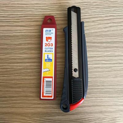 China SK2 High Carbon Steel 18mm Cutter Blades Precision Cutting Compatible with Most Utility Knives for sale