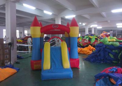 China Casa de salto del castillo durable de Mini Inflatable Bouncy con la diapositiva para los niños en venta