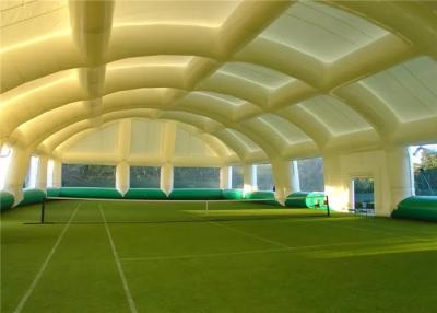 Chine Tente gonflable d'événement de gymnase fait sur commande avec le ventilateur polychrome à vendre