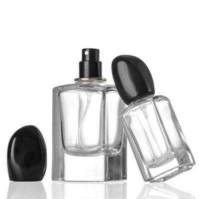 Cina Hotsale 50ML & 100ML bottiglia spruzzatrice di vetro per profumi contenitore di profumi quadrati vuoti in vendita