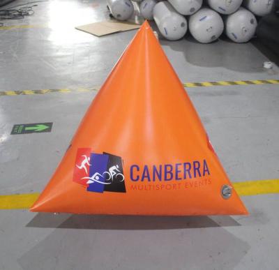 China Outdoor Triangle Shape Swimming Beacon Promotion Water Park Toy Advertising Inflatable Floating Water Beacon for sale
