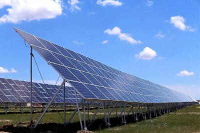 China Los paneles fotovoltaicos metálicos para el hormigón o para el suelo en venta