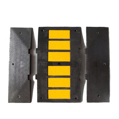 China UV black rubber material. Portable Rubber Bump Speed Bump Speed Bump Durable Rubber Speed Breaker 50*90*5cm for sale
