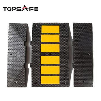 China 100% recycled rubber. Solid Plastic Rubber Speed Bump Ramp Saving Curb Rubber Ramp for sale