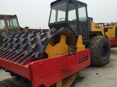 Chine Rouleau de route d'occasion de Dynapac CA30D, traction derrière le rouleau de pneu en caoutchouc à vendre à vendre