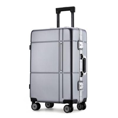 China Cheap outdoor/sports waterproof aluminum setsFashion new style casual luggage trolley rolled cabin rolling suitcase with lock for sale