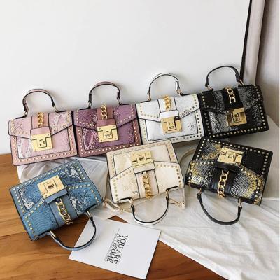 China Fashion Wholesale Hot Sell Women Elegant Chic Fashion Gradual Change Color Mini Shoulder Chain Bag Purse Handbag for sale