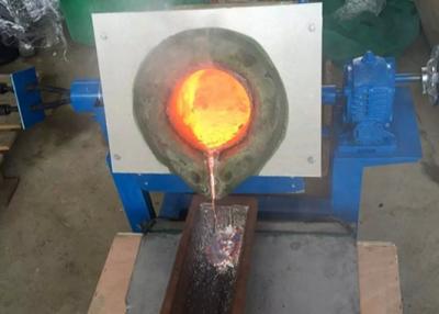 Cina fornace del forno di fusione di induzione di acciaio inossidabile di 25kg 70kw piccola per metallo di fusione in vendita