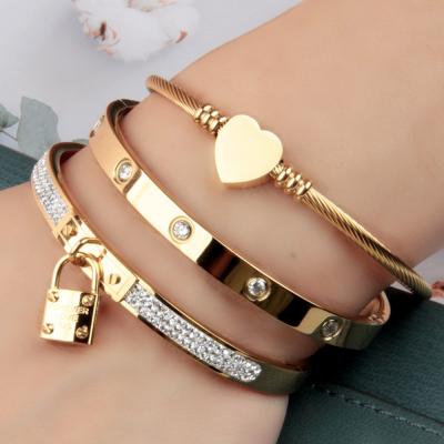 China 2022 High Quality Vintage Jewelry Gold Plated Gift Pendant Small Lock Accessories Stainless Steel Bracelet Heart Shaped Women for sale