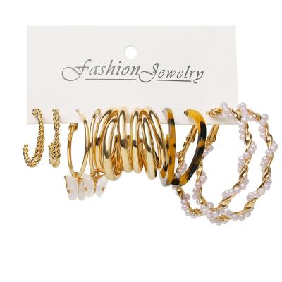 China Crystal Gold Pearl Fashion Punk Earring Hoop Earrings Set Metal Romantic Heart Acrylic Oversized Flower Butterfly Circle For Women for sale