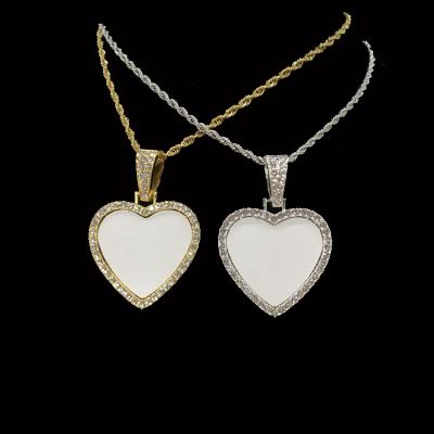 China Fashion Sublimation HipHop Heart Shape Necklace 2022 Latest Hiphop 2022 Latest Style Custom Photo Jewelry for sale