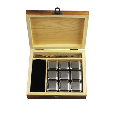 China Sustainable Customized Whiskey Stones Glass SetChilling Cubes Wine Cooling Rocks for sale