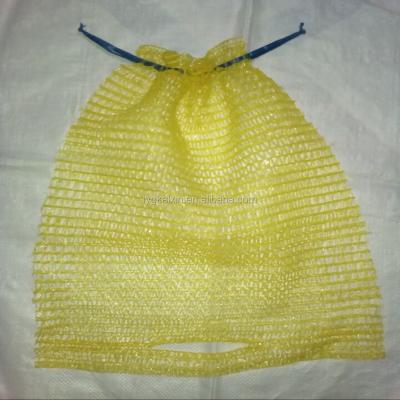 China Disposable yellow handle raschel potato mesh bag 30x47cm for sale
