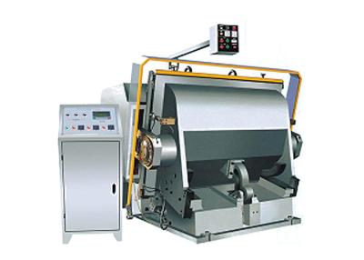 Chine Machine ondulée semi automatique à faible bruit de fabrication de cartons une garantie d'an à vendre